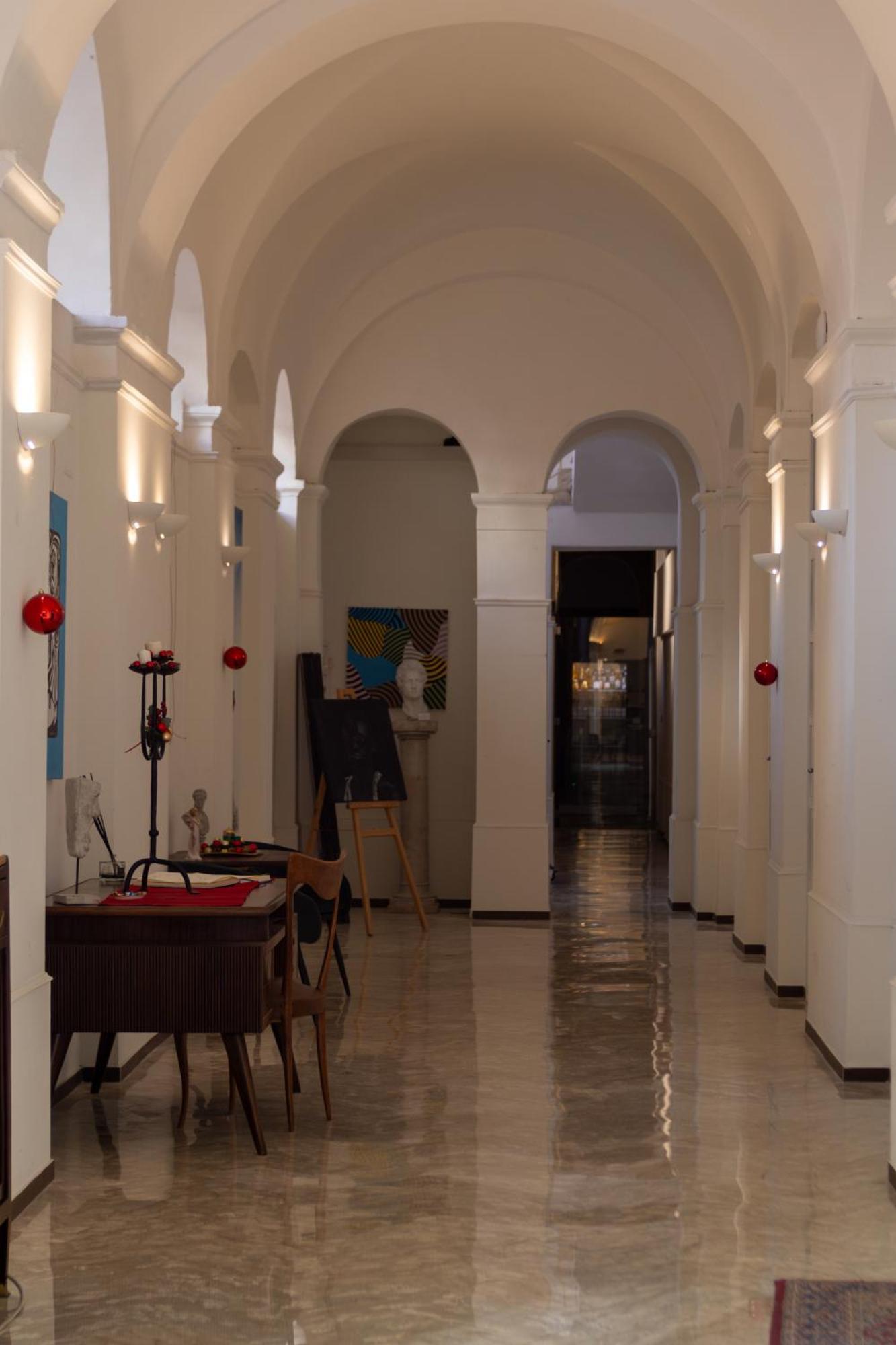 Отель Palazzo Cappuccini Art Relais Неаполь Экстерьер фото